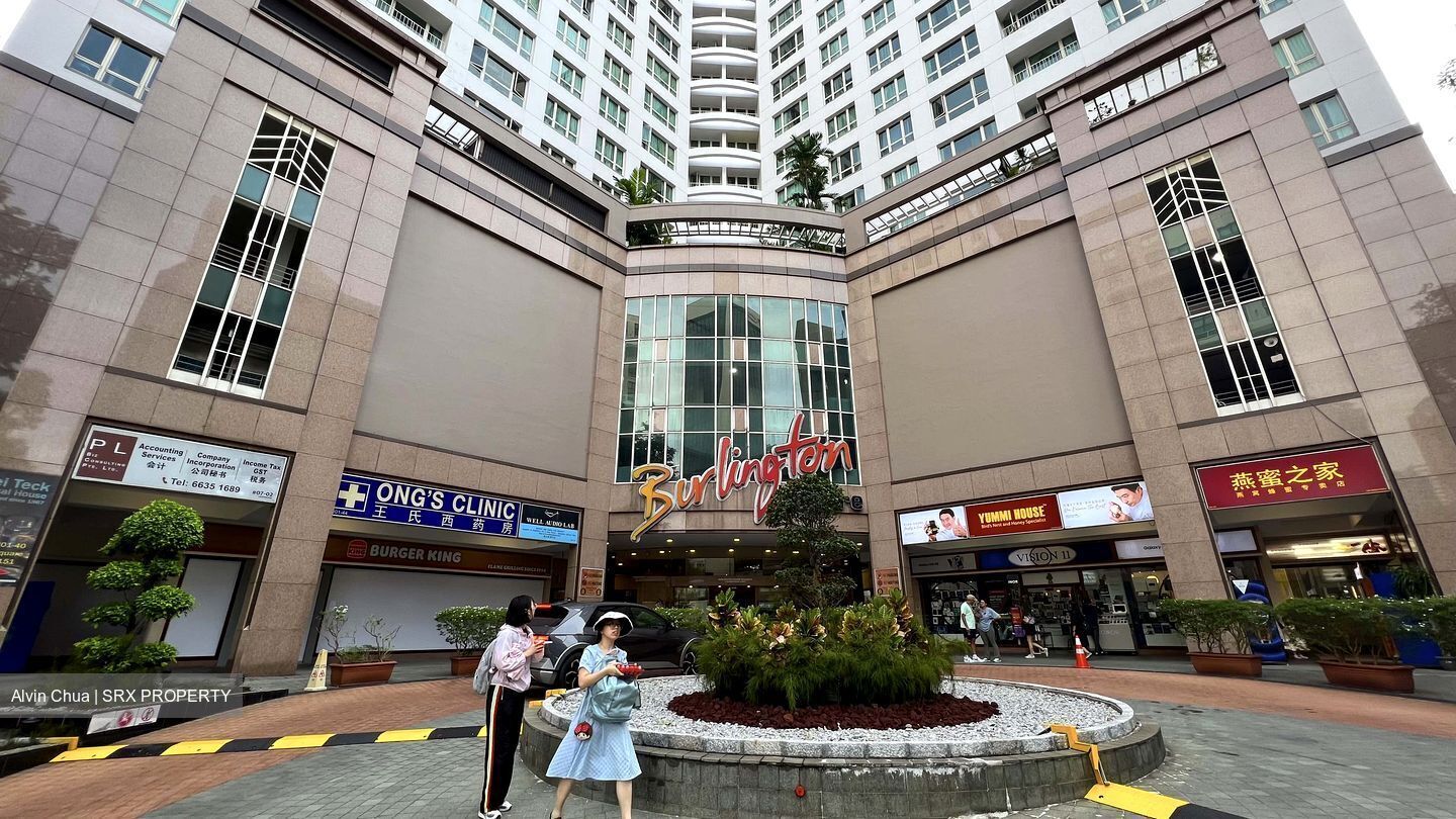 Burlington Square (D7), Retail #557526661